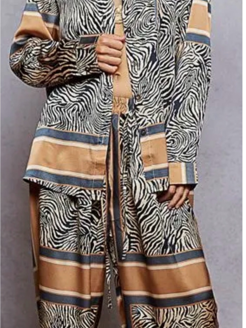 Zebra-Print Satin feel Set in Beige